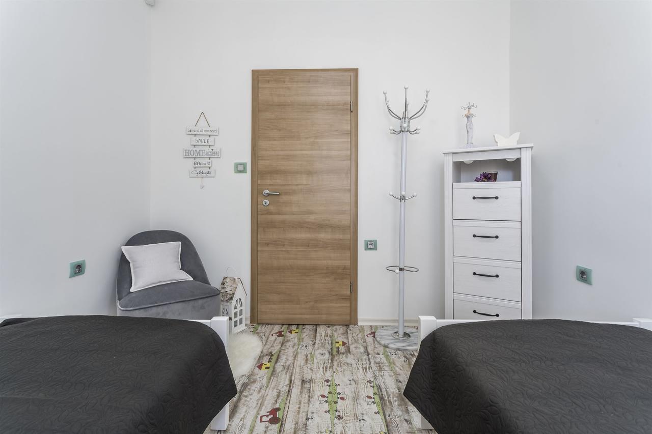 Apartment Paradise View Трогір Екстер'єр фото